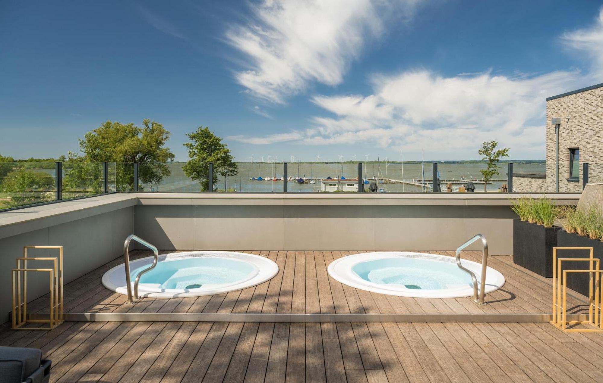 Nice Home In Lembruch-Duemmer See With Sauna Buitenkant foto