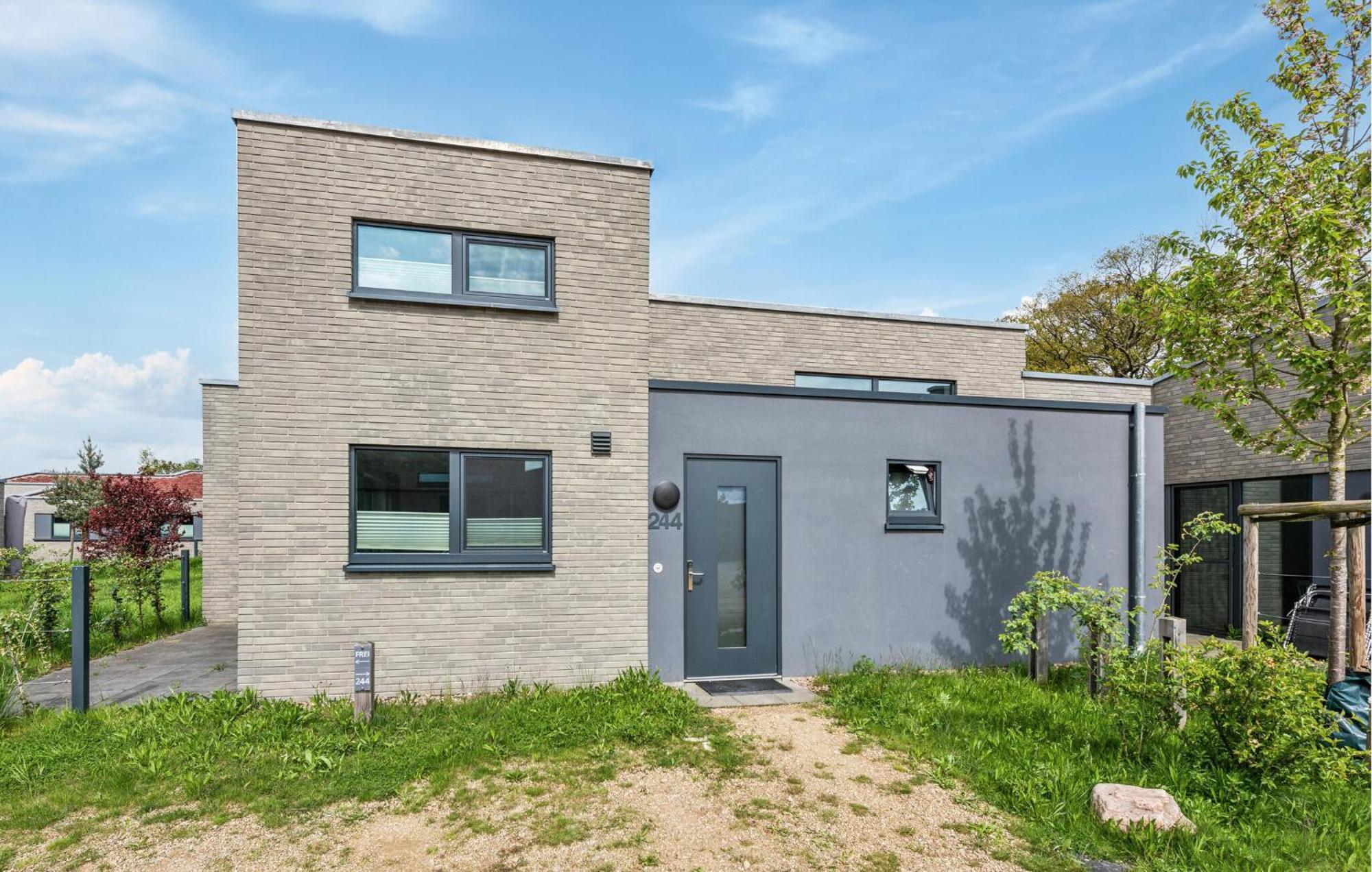 Nice Home In Lembruch-Duemmer See With Sauna Buitenkant foto